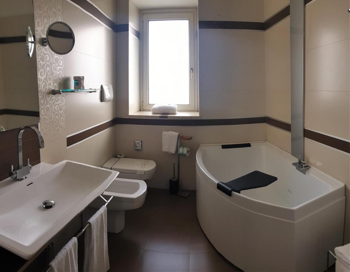 Hotel Cenacolo Somma Vesuviana Buitenkant foto