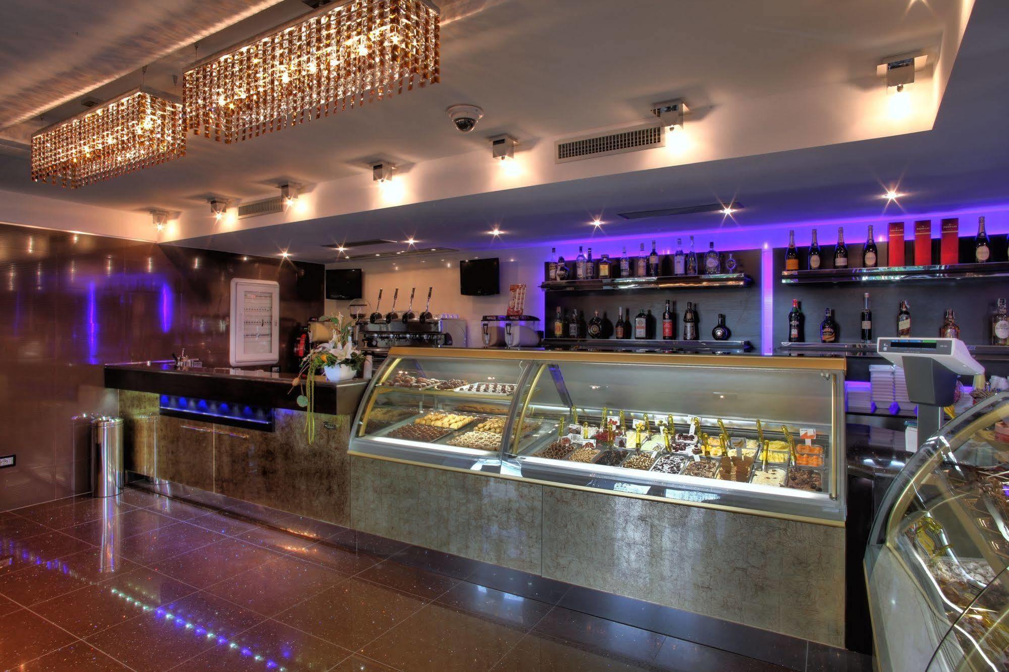Hotel Cenacolo Somma Vesuviana Buitenkant foto