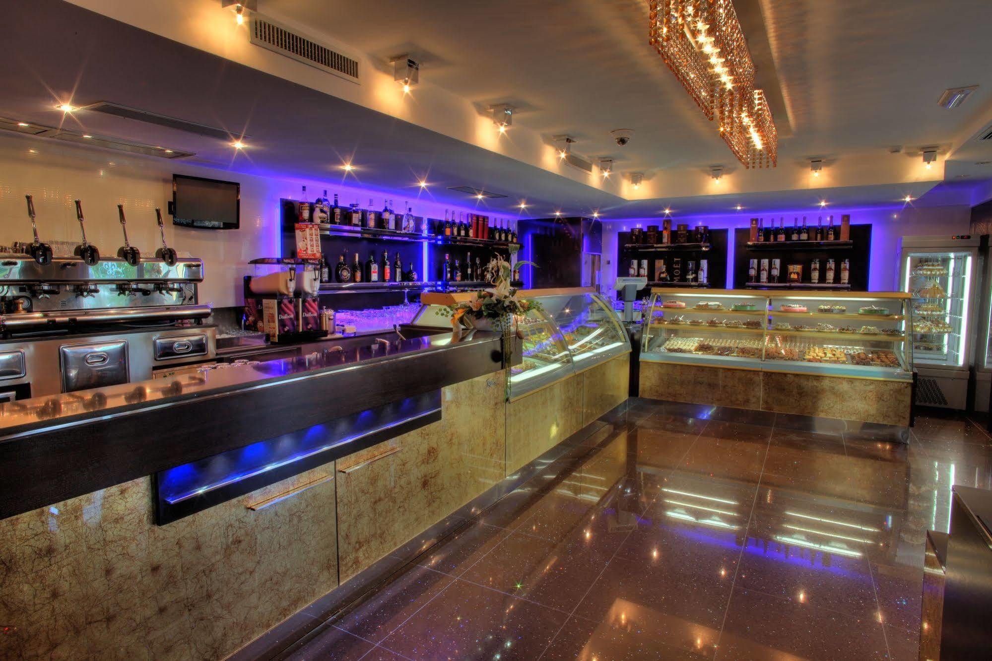 Hotel Cenacolo Somma Vesuviana Buitenkant foto