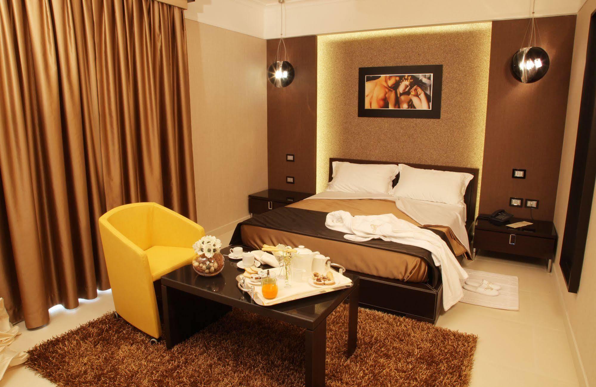 Hotel Cenacolo Somma Vesuviana Buitenkant foto